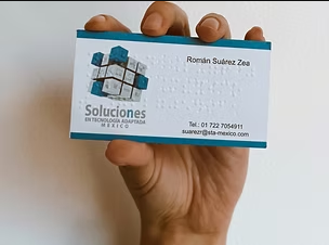 Tarjeta de presentación con impresión Braille